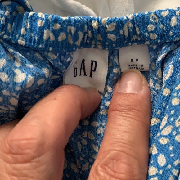 GAP Summer Dress - Picture 2 of 3